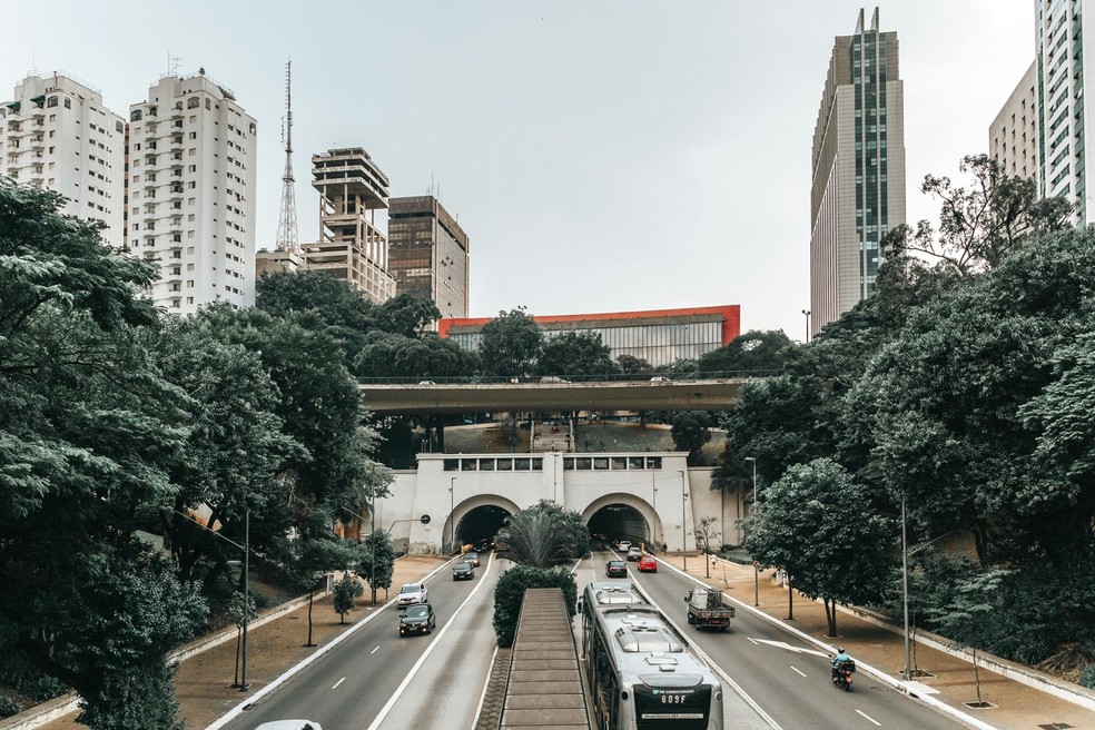 Áreas verdes sem construções tornam as cidades mais frescas — Foto: Pexels / Caroline Cagnin / Creative Commons