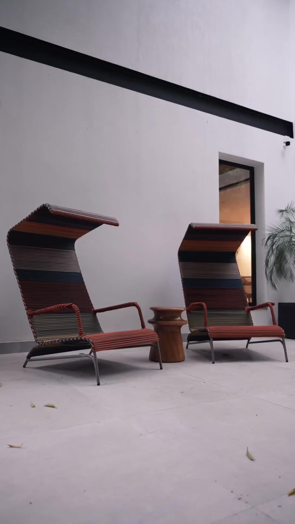 Romulo Estrela e Nilma Quariguasi mostram detalhes da área externa de