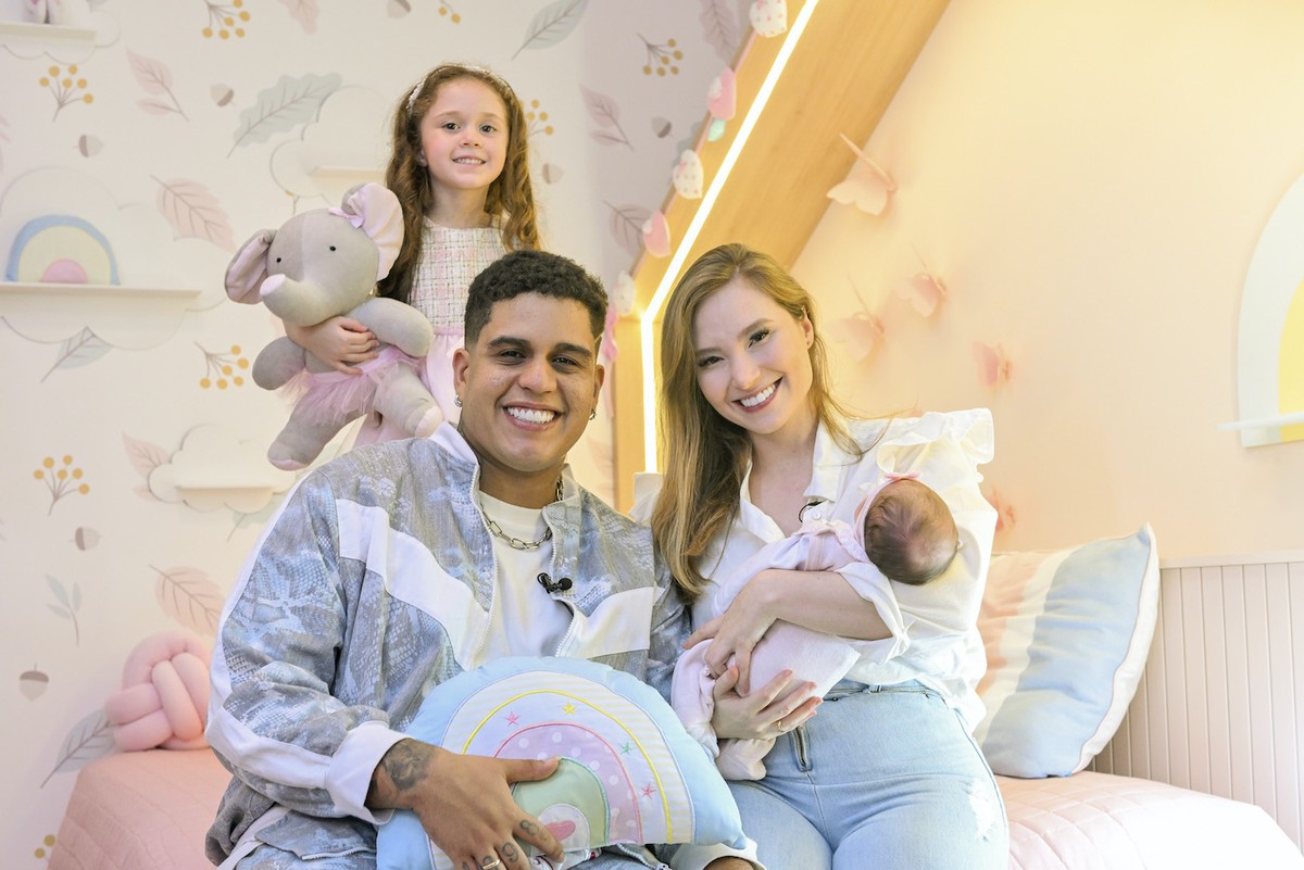 Cantor Gaab mostra detalhes dos delicados quartinhos cor-de-rosa das 