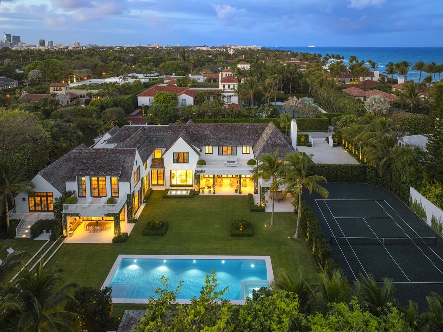 A designer de interiores Victoria Hagan e o empresário Michael Berman venderam sua mansão em Palm Beach por US$ 60,4 milhõe