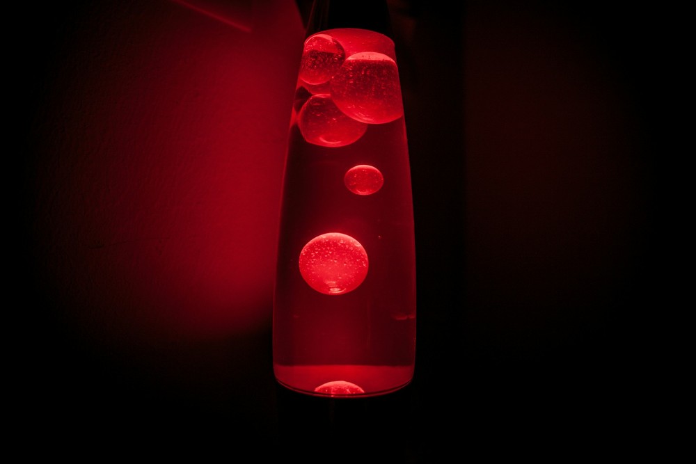 Lava lamp o design completa 60 anos e se mantém como tendência