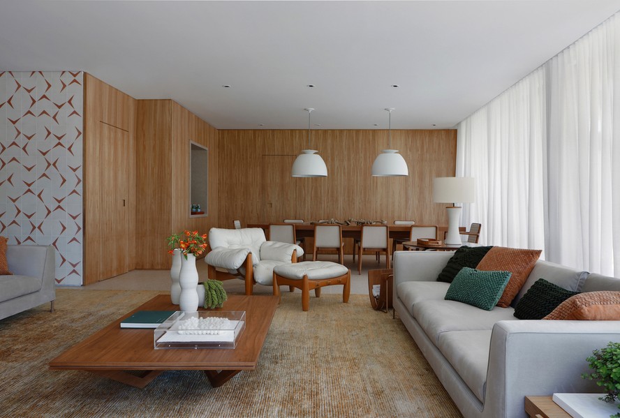 Reforma preserva estética e configuração de casa construída em 1970 ...