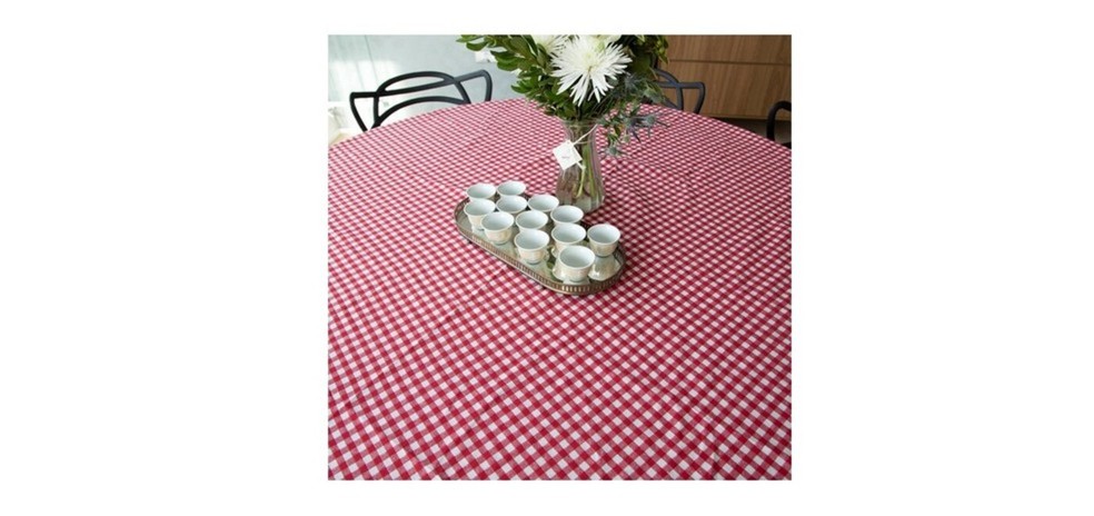 Toalha de mesa xadrez Pomar Decorações é produzida com tecido jacquard 100% algodão — Foto: Reprodução / Amazon