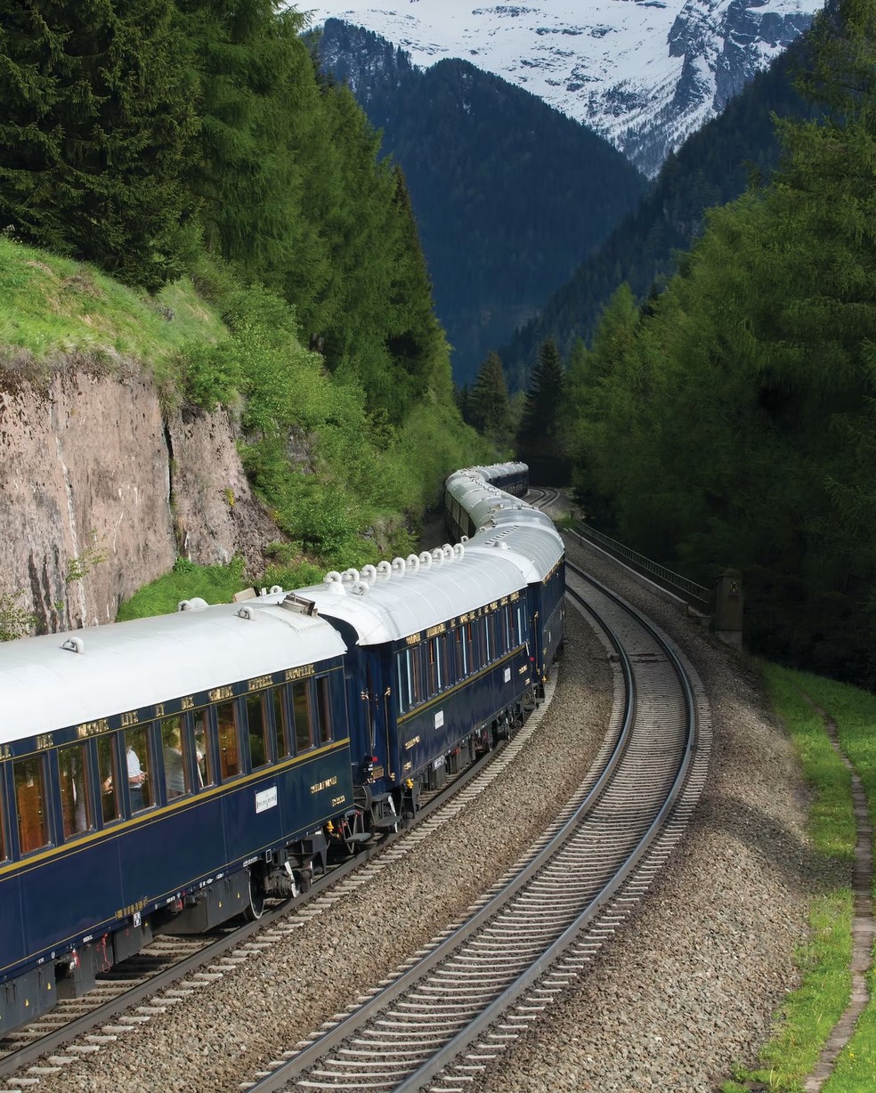 O trem inaugurado em 1883 foi completamente restaurado e, até hoje, é o mais luxuoso do mundo — Foto:  Belmond / Reprodução