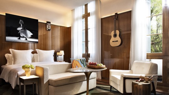 Como são criados os designs dos hotéis de luxo? Arquiteta explica!