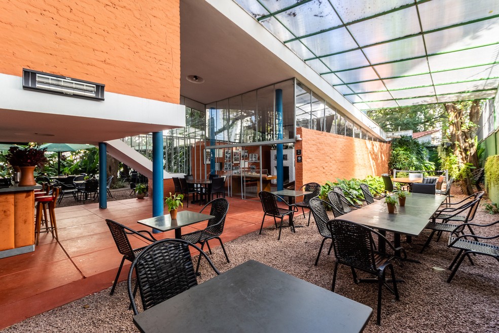 A segunda casa do terreno abriga hoje um café e o Instituto Casa Vilanova Artigas — Foto: Refúgios Urbanos / Rafa D’Andrea / Divulgação