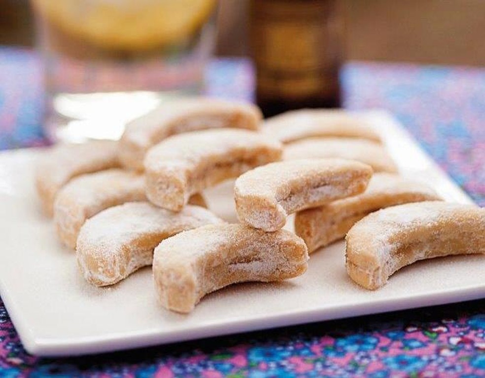 Receita de biscoito de lua de mel pode ser feita com um cortador redondo — Foto: Casa Bonometti / Divulgação