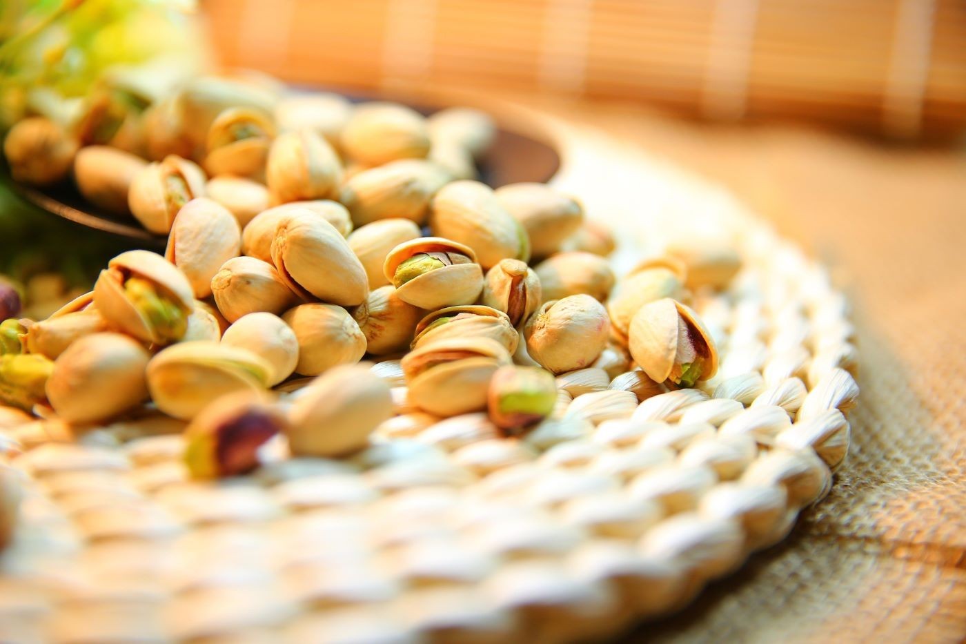 8 receitas salgadas mostram por que o pistache é o ingrediente do momento