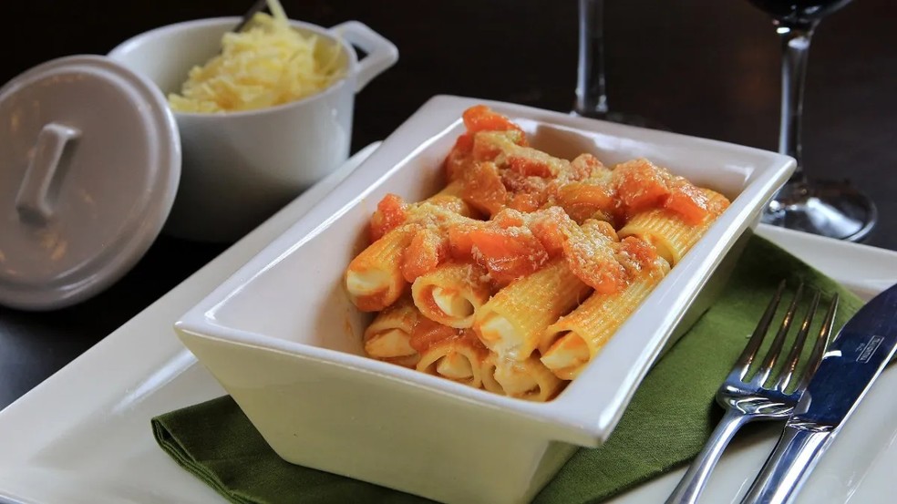 5 receitas saborosas para fazer com a massa tipo rigatoni