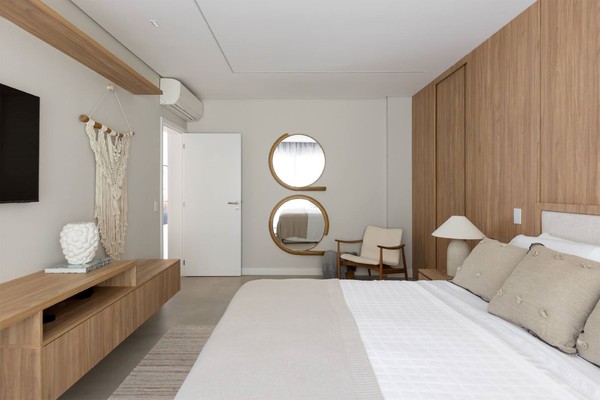 Quarto com espelho na parede: onde colocar, modelos e 45 inspirações ...