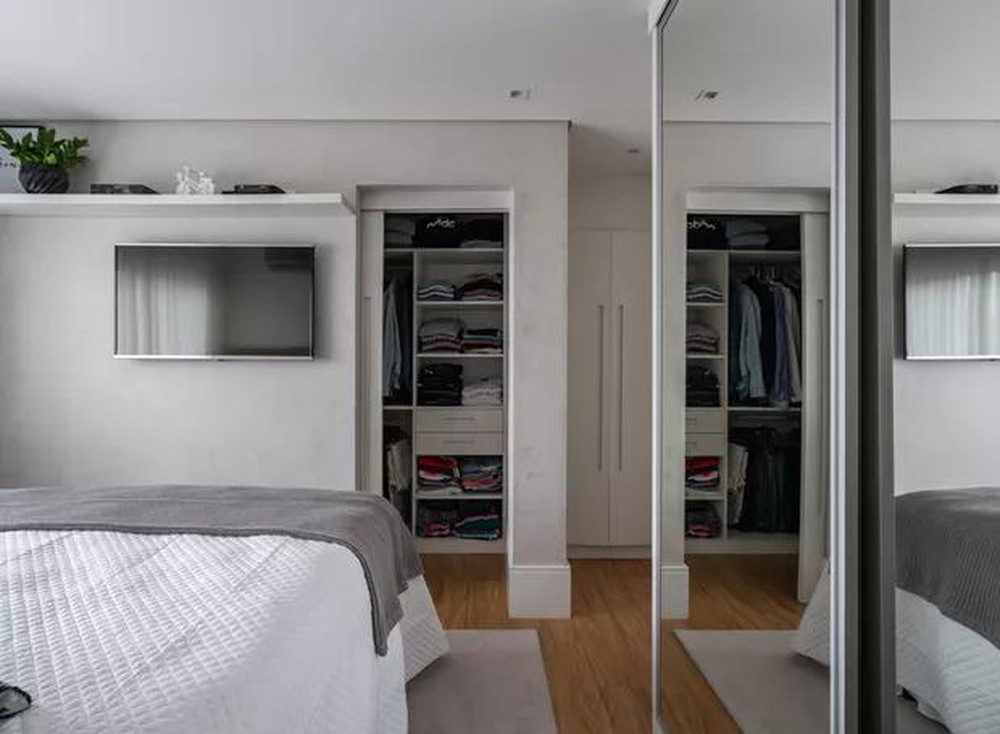 Projeto adapta living e quarto de bebê para o primeiro apê do casal