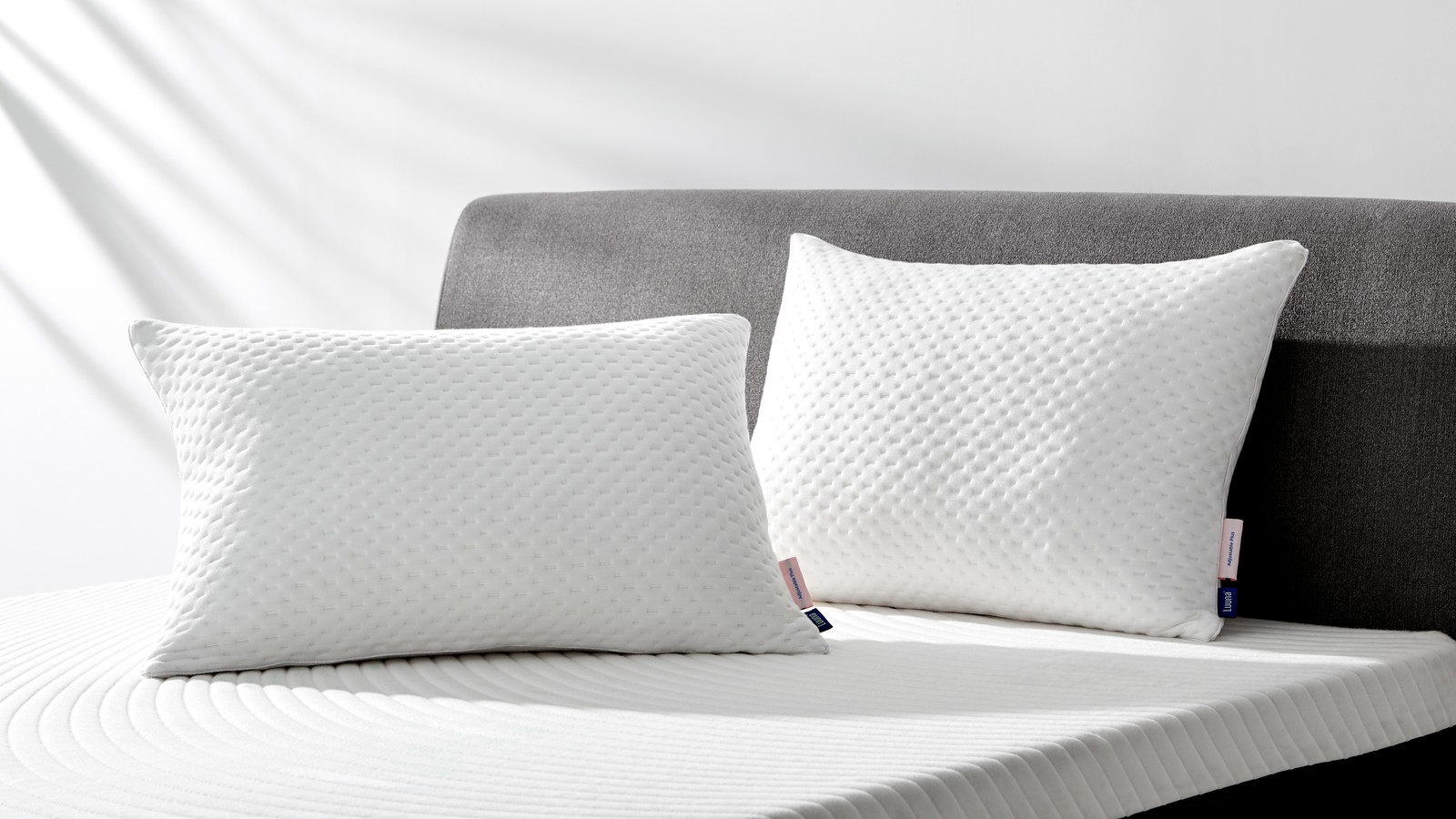 O Travesseiro Ajustável, da Luuna Sleep, foi idealizado com bem-estar em mente. Por R$ 249, o produto permite ajuste de altura e é feito de espuma viscoelástica triturada — Foto: Luuna Sleep / Divulgação