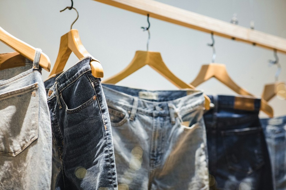 Criador da clearance calca jeans contemporânea
