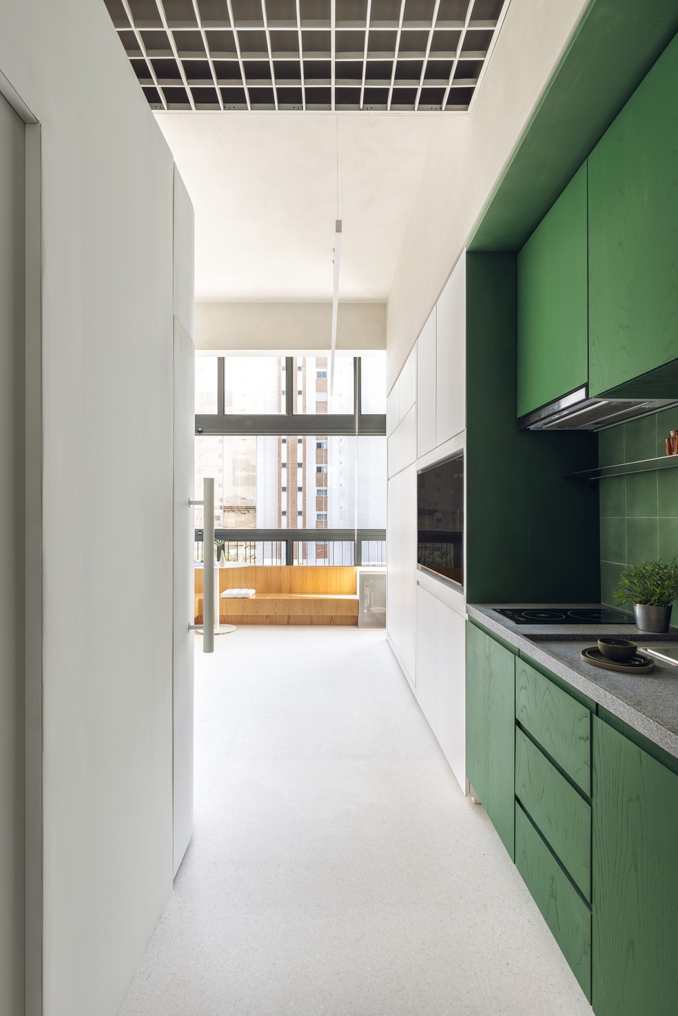 Apartamento de 26 m² tem soluções criativas para tornar o lar dinâmico