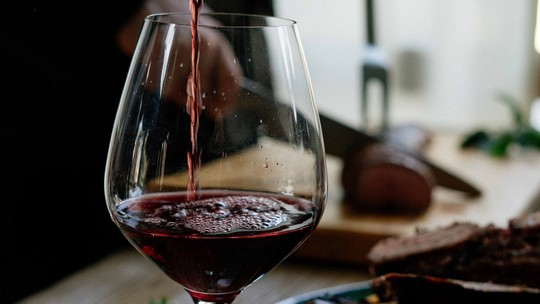 5 receitas para usar o vinho do porto em pratos salgados e doces 