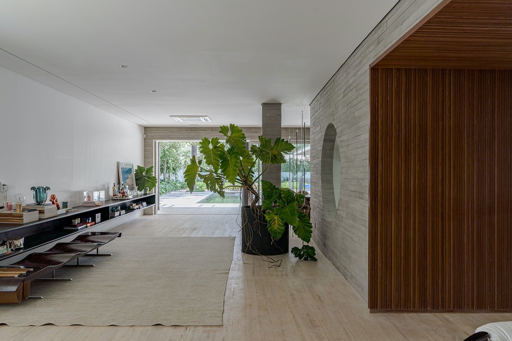 Casa de infância de moradora é modernizada para novo momento da família