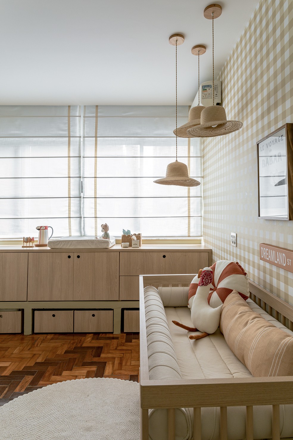 Apartamento de 110 m² é repleto de texturas e clima despojado