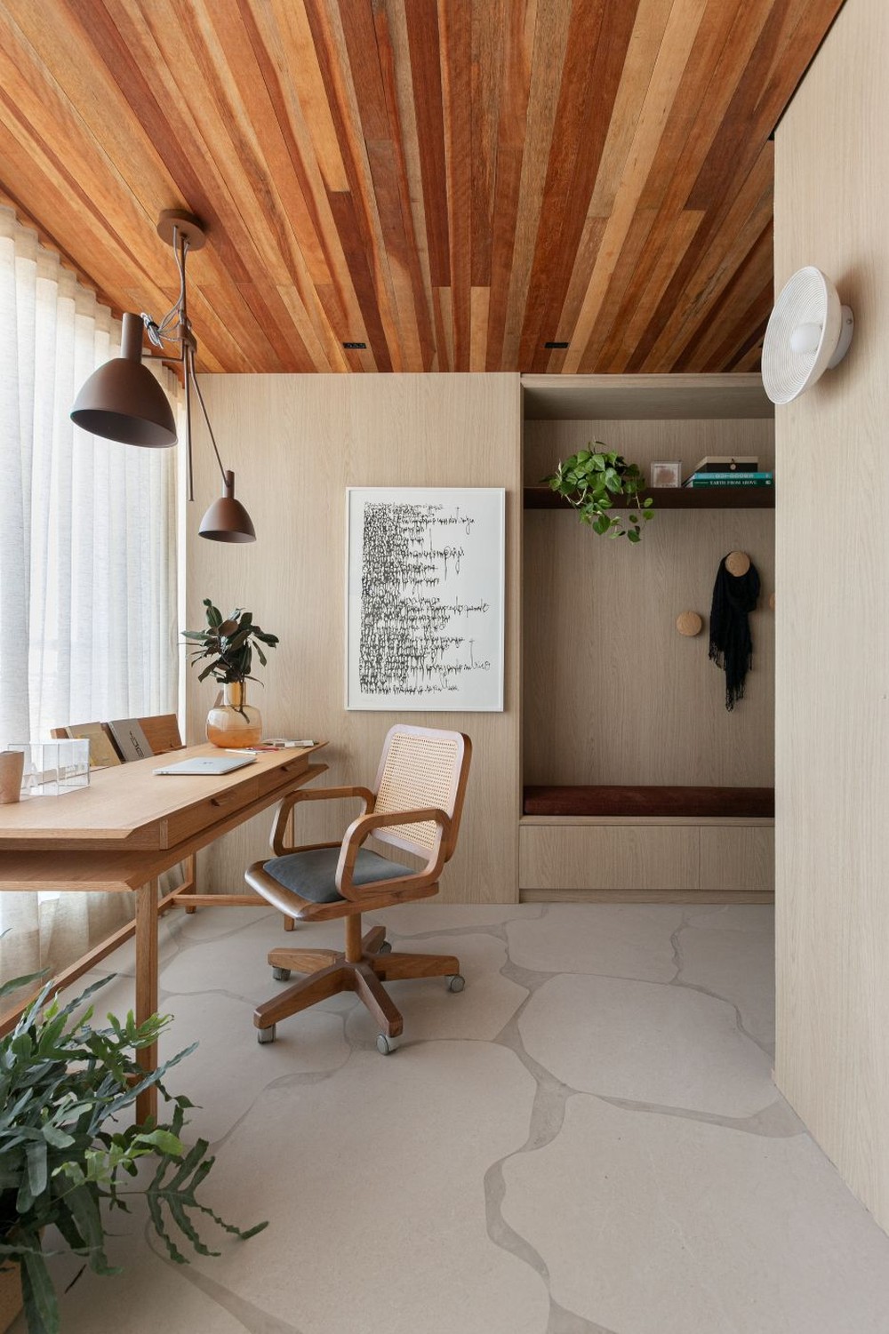 20 projetos de home offices para te inspirar neste início de ano