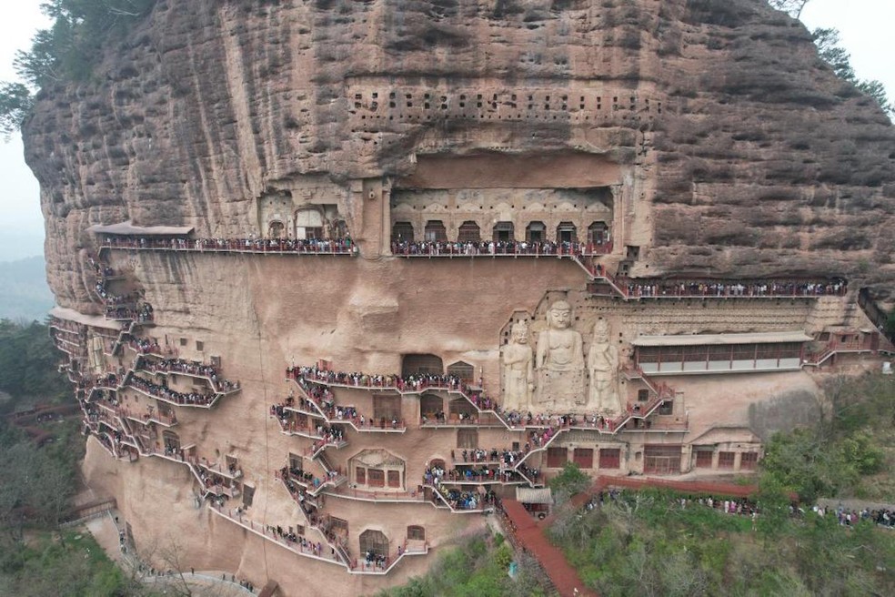 As incríveis grutas de Maijisthan, na China, reúnem 194 cavernas escavadas na rocha — Foto: Xinhua/Zhang Zhimin/Divulgação