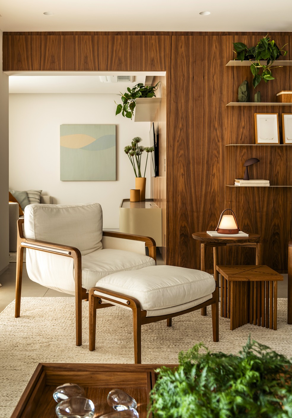 Reforma transforma apartamento para avó receber netos e filhos com conforto