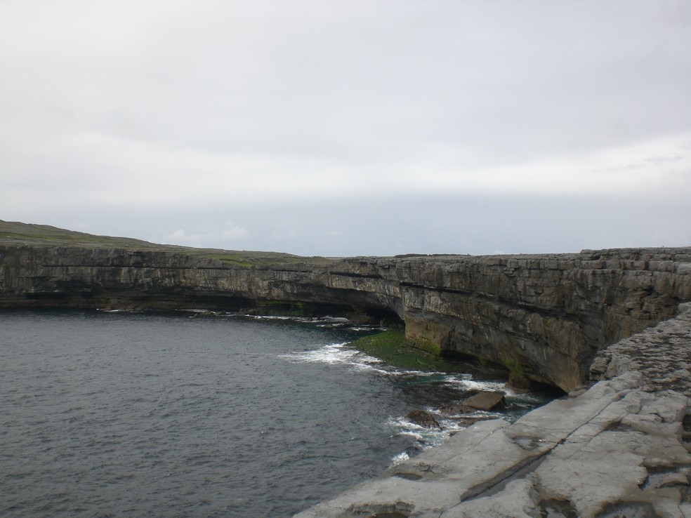 Parte sul da ilha de Inis Mór, na Irlanda — Foto: EliziR / Wikimedia Commons / Creative Commons
