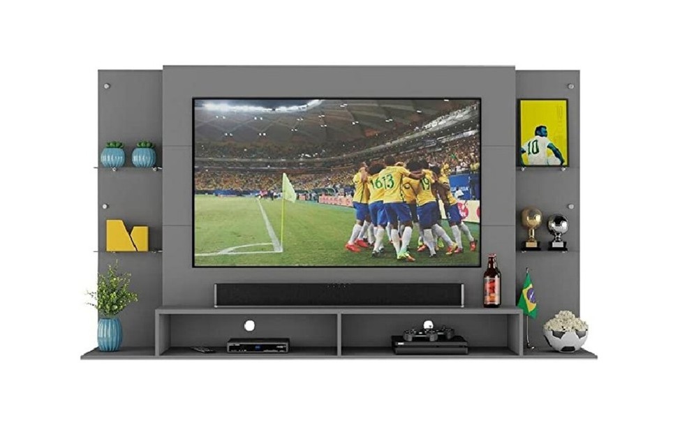 Painel de TV com prateleira da Brasil Multimóveis possui um tom neutro — Foto: Reprodução / Amazon