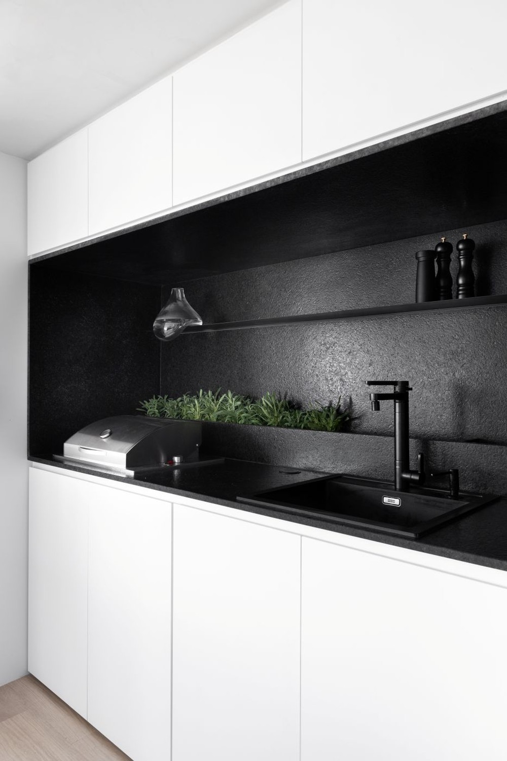 Cozinha preta e branca: 26 ideias incríveis para acertar no contraste ...