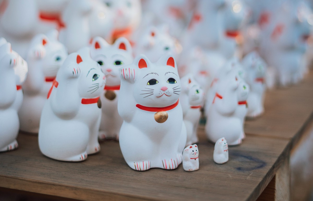 Maneki neko: conheça a história do 'gato da sorte chinês'