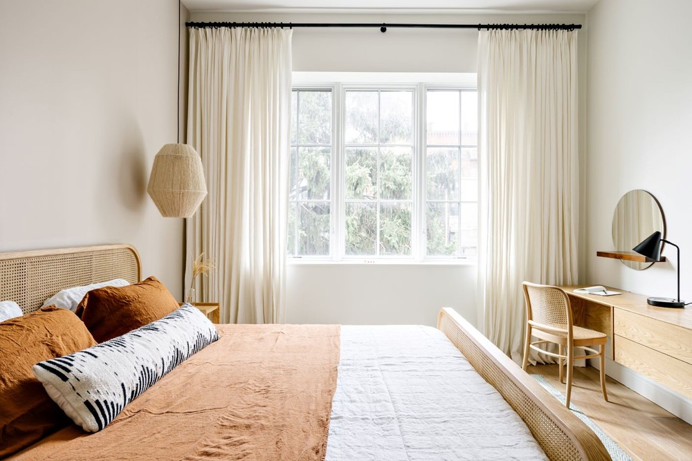 Quarto com espelho na parede: onde colocar, modelos e 45 inspirações ...