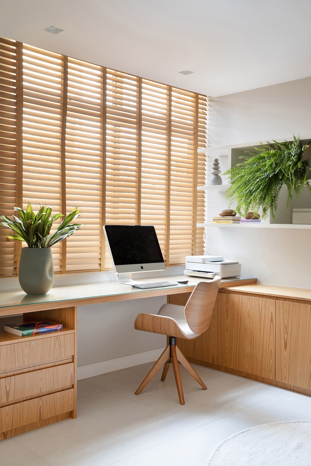 20 projetos de home offices para te inspirar neste início de ano