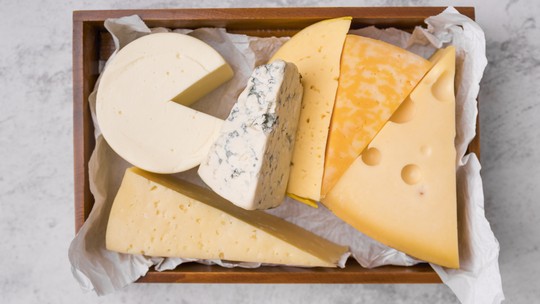 Aprenda a conservar queijos e manter as suas características