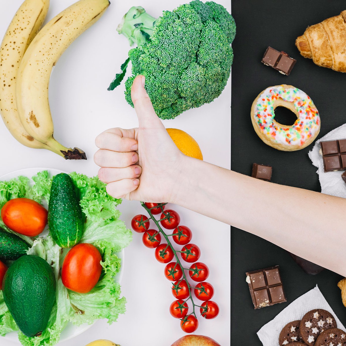 Período menstrual: alimentos para riscar da dieta e outros para incluir