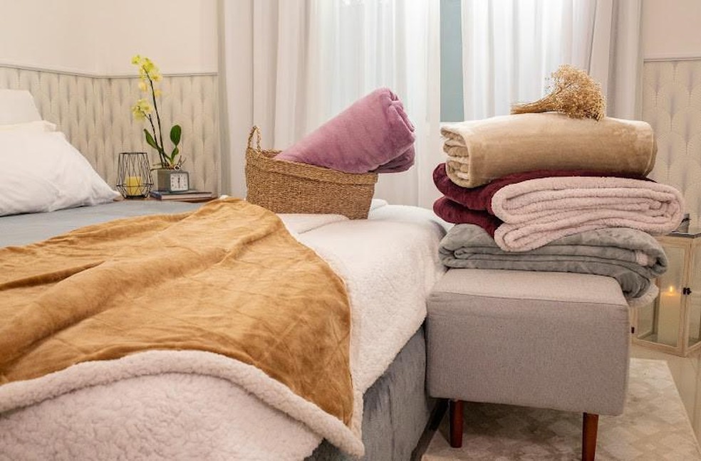 A qualidade de uma toalha felpuda depende da quantidade de felpas, que deixam um aspecto saliente no tecido da peça. (Foto: Reprodução/Shoptime) — Foto: Casa e Jardim