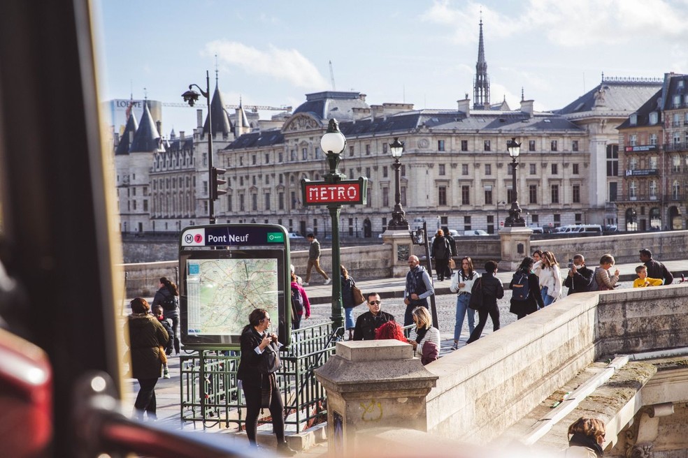 Paris combina gastronomia, cultura e vida noturna, com opções gratuitas ou acessíveis para os jovens — Foto: Pexels/Louis/Creative Commons