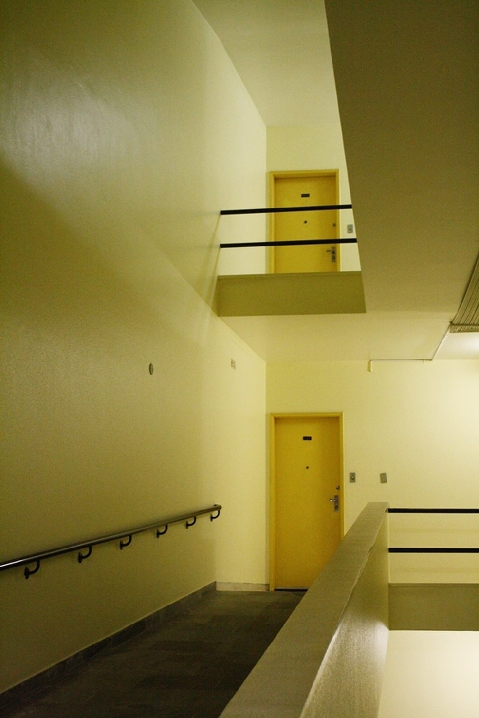 A quantidade de apartamentos por andar não é uniforme, pois o projeto prevê diferentes layouts e tamanhos de unidades habitacionais ao longo do edifício — Foto: LiaC/Wikimedia Commons