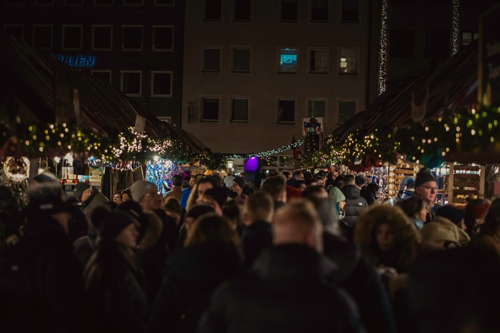 Os mercados de Natal são tradição nos países europeus — Foto: Unsplash/Winston Tjia/Creative Commons