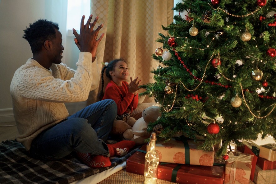 Ideias e dicas para selecionar a árvore de Natal ideal para o seu ambiente