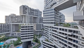 O surpreendente conjunto de prédios empilhados que abriga 1.000 apartamentos em Cingapura
