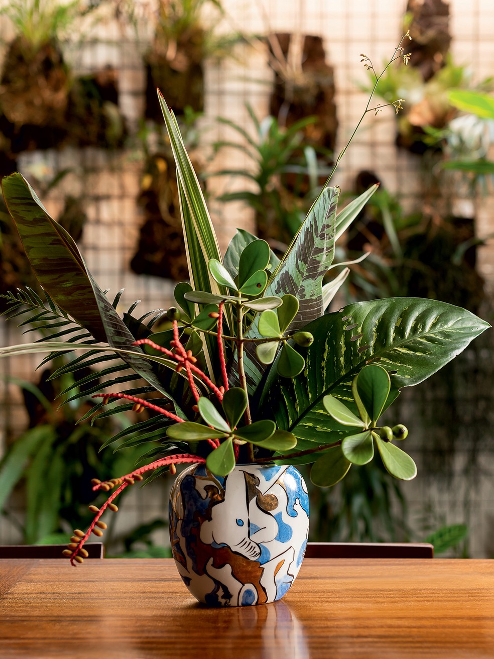 Arranjo de plantas criado pela florista Daniela Lalown para os 70 anos de Casa e Jardim — Foto: Wesley Diego / Editora Globo