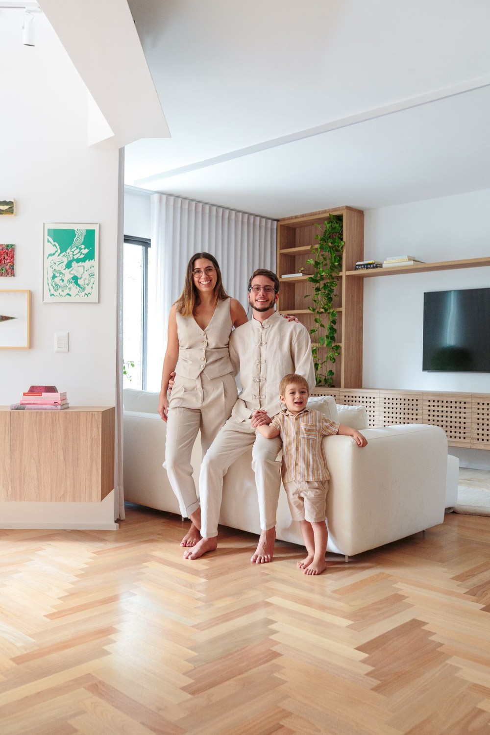 Conceito wabi-sabi norteia projeto de apê de 150 m² para casal com filho