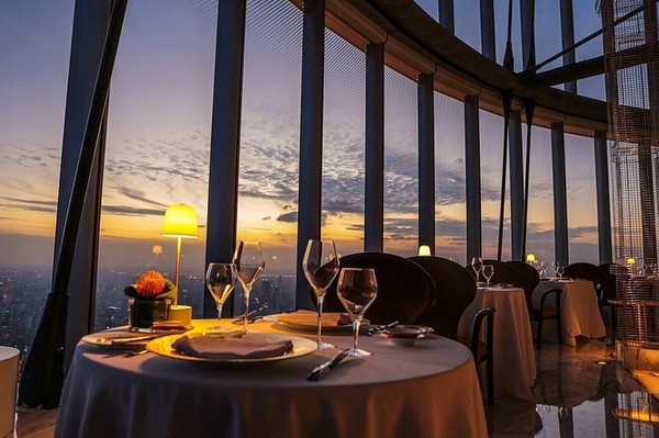 Os 3 restaurantes mais altos do mundo dentro de um prédio