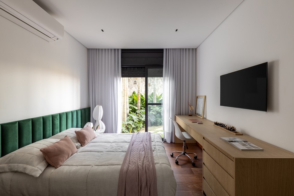 Moderna e conceitual, casa no interior une estética à praticidade da rotina