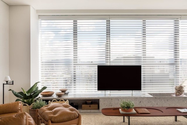 Como fazer a TV ficar bonita na sala de estar: dicas + 40 inspirações