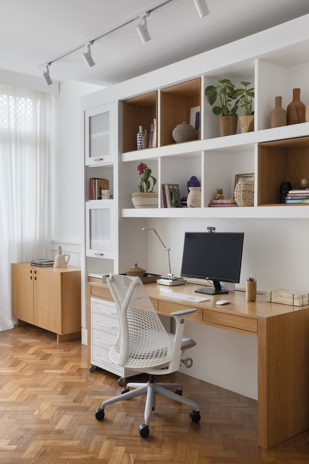 20 projetos de home offices para te inspirar neste início de ano