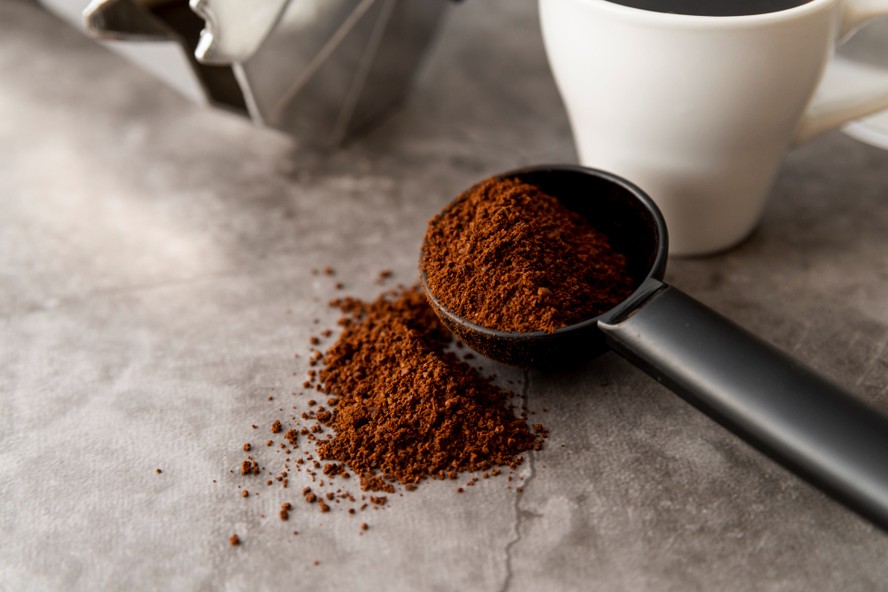 A borra de café é o resíduo do pó que permanece no filtro após a coagem; o 'ingrediente' pode ser aproveitado para produzir concretos de construção mais resistentes