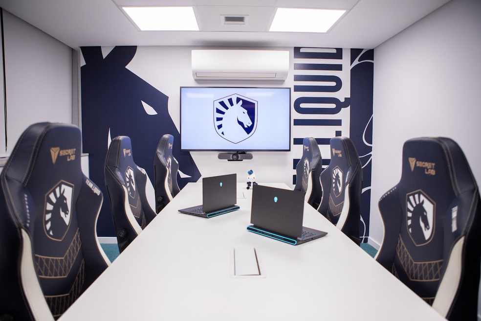 As dez salas de reuniões são todas estilizadas com a logomarca da Team Liquid — Foto: Team Liquid / Divulgação