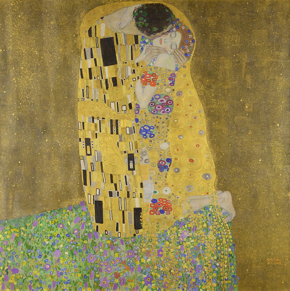 Sensual, o quadro "O Beijo" (1908), do pintor Gustav Klimt, é um clássico de art nouveau  — Foto: Wikimedia Commons